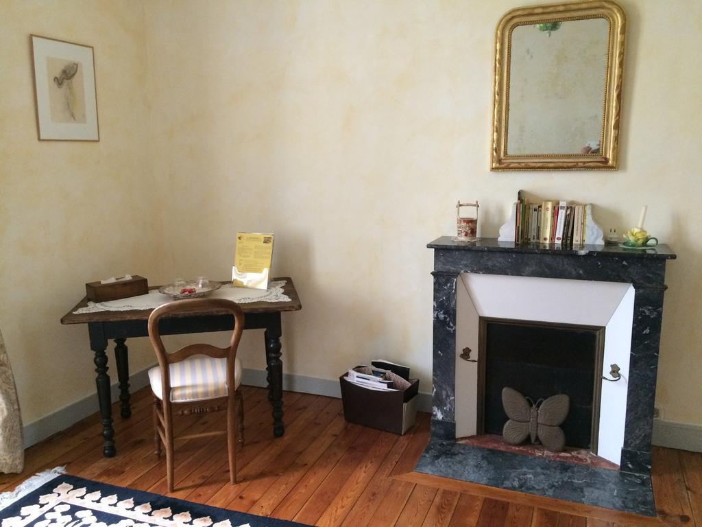 Chateau Du Beugnon Bed & Breakfast Tigne Room photo